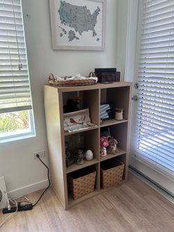 6-Cube Storage Shelf / Bookcase – Light Wood Finish (Cube Organizer)