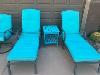 Outdoor Patio Furniture - Like New!