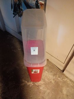 Wrapping paper box