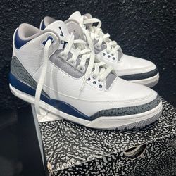 Jordan 3 Midnight Navy sz 11