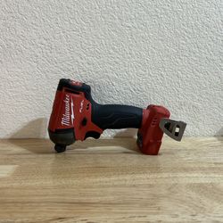 Milwaukee M18 Fuel Impact Driver 1/4 in Used In Great Condition 