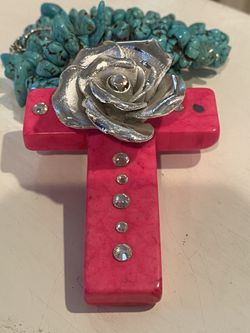 Turquoise Bead & Hot Pink Cross/Rose Rhinestone Necklace (New)