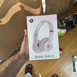 Beats Solo 4