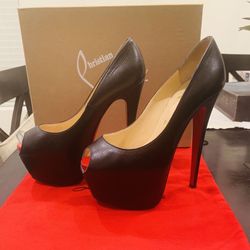 Christian louboutin Highness heels  size 37.5   $525