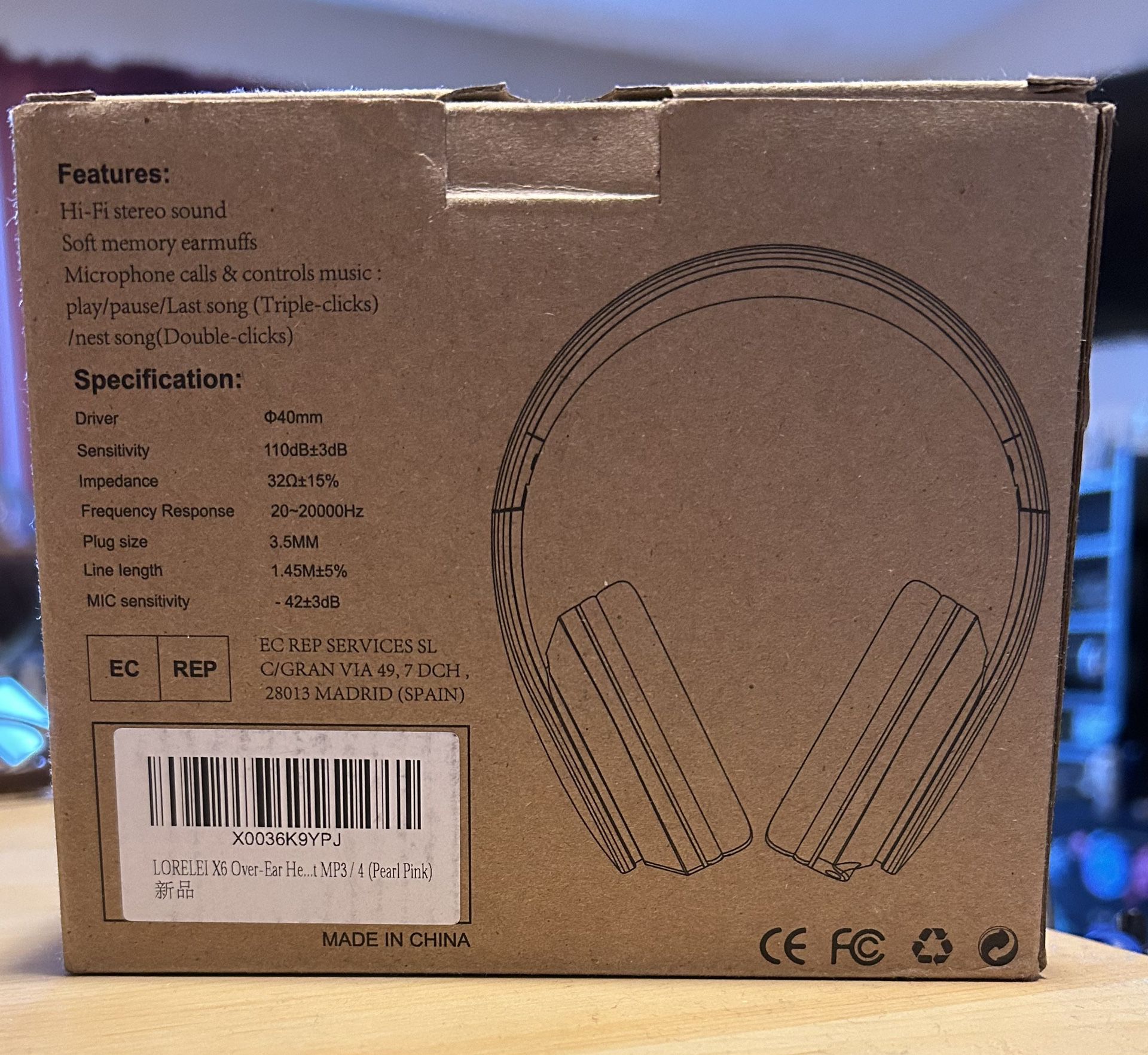 Brand New In Box Headphones/Earphones 