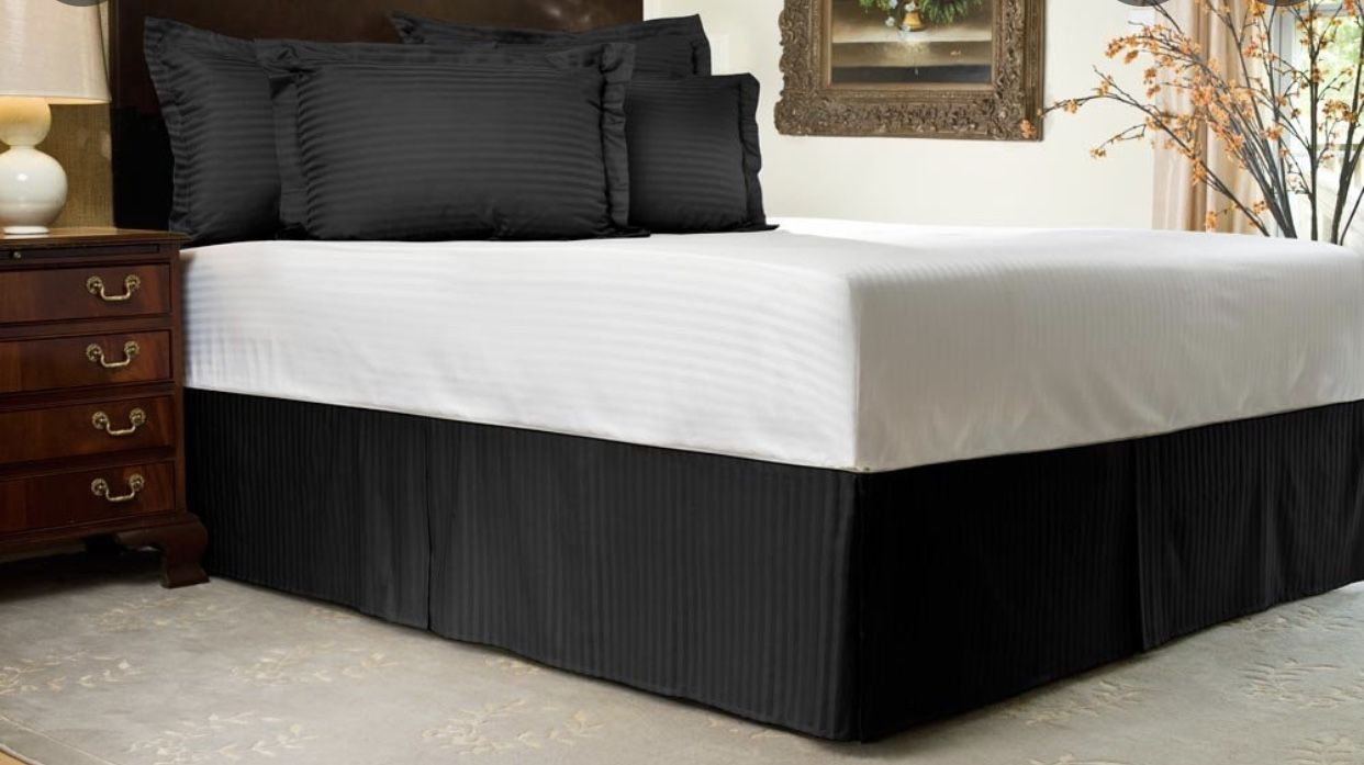 Queen Size Black Bed Skirt