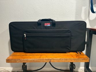 Gator Keyboard Case on Wheels