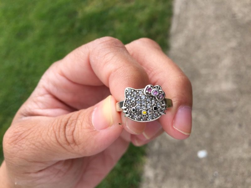 Zales Company Kimora lee Simmons hello kitty ring