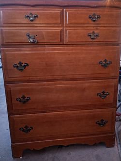 Vintage maple  basset early colonial