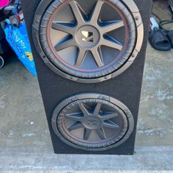 12 Inch Box With Two 12 Kicker Comp Cracking 250$