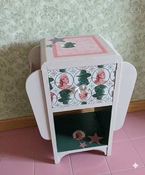 Wicked Wood Table Storage