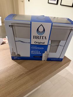 Brita XL 27 cup  water dispenser (new in box)