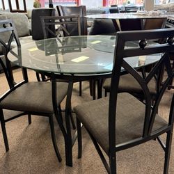 5 Pc. Dining Room Set 