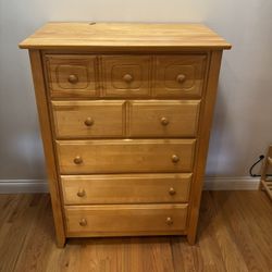 Traditional Solid Wood Dresser