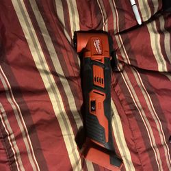 Milwaukee multitool
