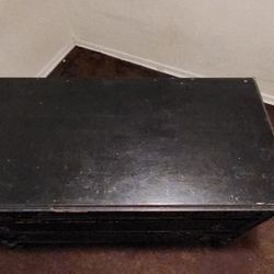 Vintagr Dresser
