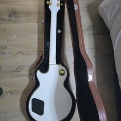 Epiphone Les Paul Custom by Gibson with gold hardware,Marshall Amp,strings,har case,wireless transmitters.