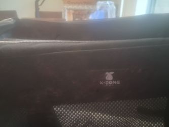 Bundle deal leaches and two collar with dog bag