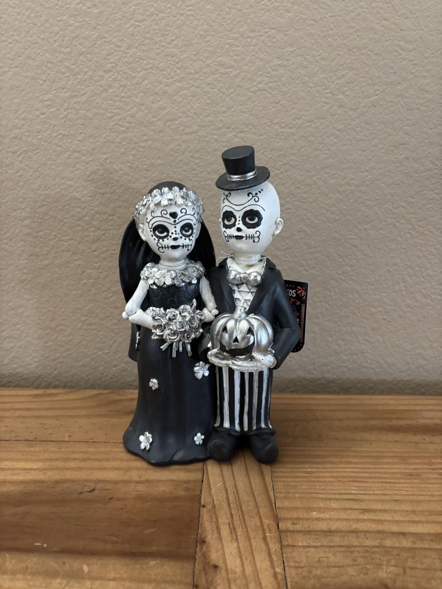 Day Of The Dead (Dia De Los Muertos) Boy Girl Figurine
