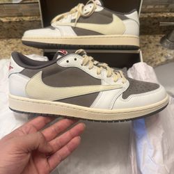 Men’s Air Jordan Retro 1 Reverse Mocha Travis Scott Size 12 Tried On 