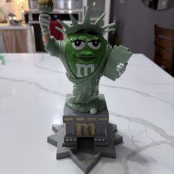 M&M'S World Ms. Liberty Dispenser M & M's Statue Of Liberty Green Candy M&M