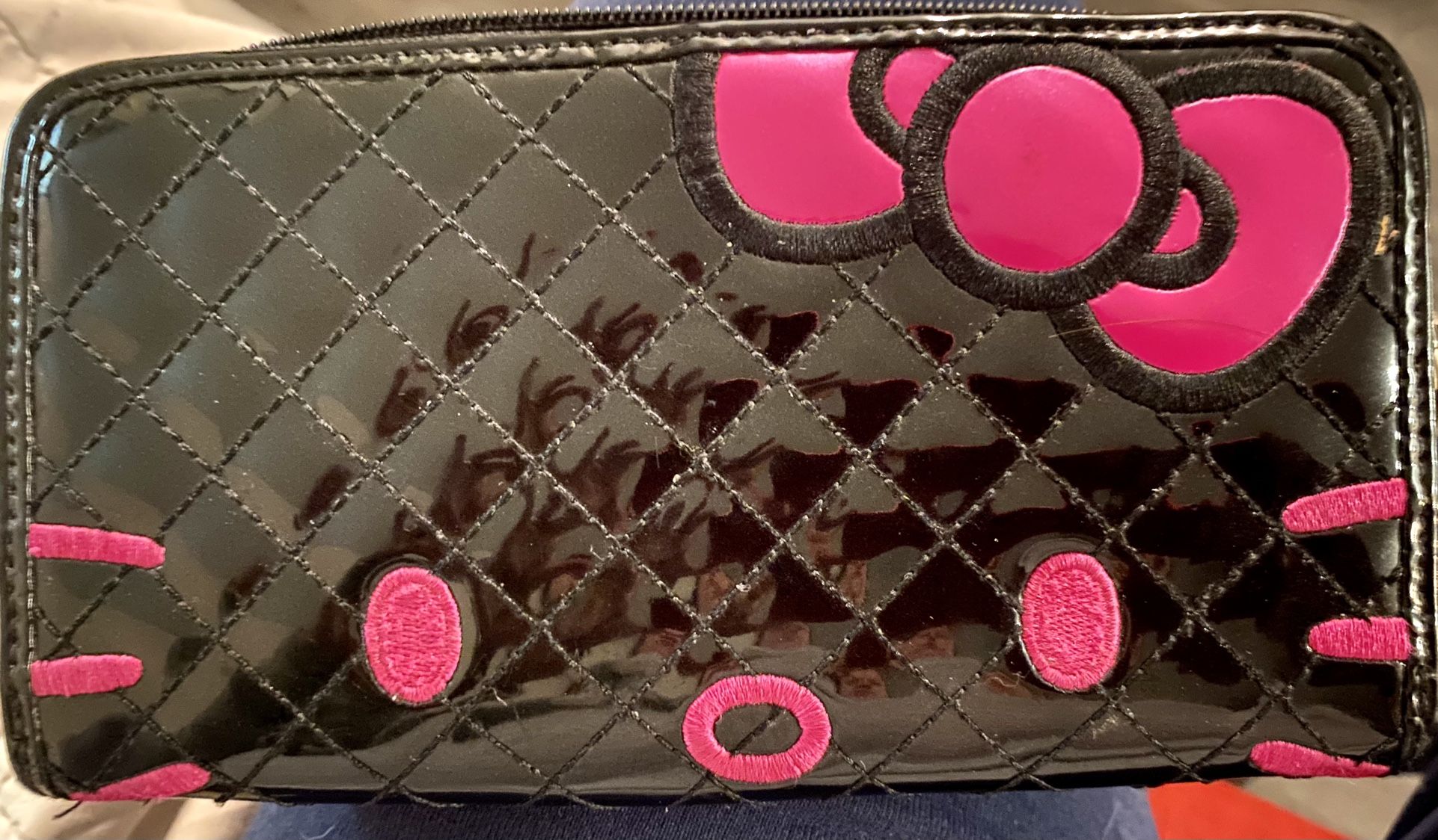 Hello Kitty Loungefly Wallet Purse Collector.