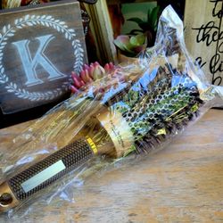 Nano Tech Pro Gold and Black Hair Brush