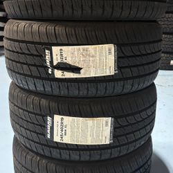(4) - 245/40/19 Radar Dimax AS-8 Tires