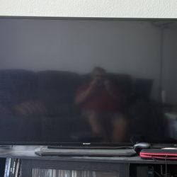 60 Inch Sharp Aquos Quatron LED TV