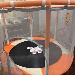 Trampoline 