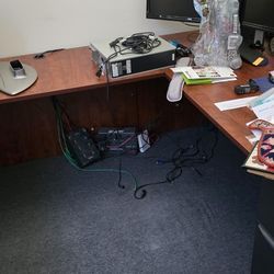 Executive Office Desks For Free