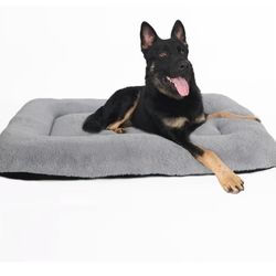 Soft and Cozy Crate Bed for Large Dogs, 42 Inch Pad With Faux Fur and Pearl Cotton, Anti-Slip Bottom, Perfect for Dogs With Joint Issues up to 80 lbs,