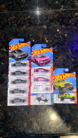 Mopar lot 10 hot wheels