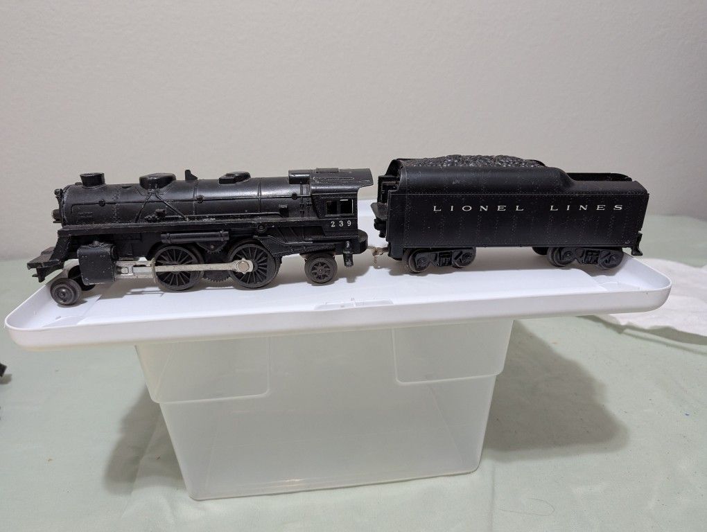 Lionel 8300 Steam Locomotive 2-4-0 ATSF Slant Back Tender O 027 -