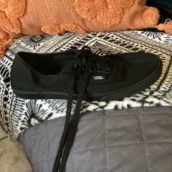 $10 Ladies Sz 8 Vans