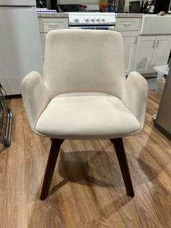 Modern Cream Upholstered Accent Chair with Solid Wood Legs