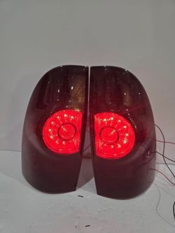 Toyota Tacoma 2005-2015 Tail Lights