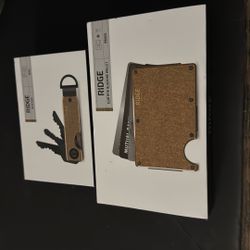 Ridge Wallet And Keychain - Brass
