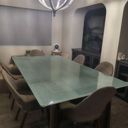 Modern 6-Person Dining Room Table Set includes chairs (7ft x 4ft)