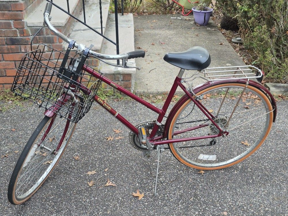 Vintage Bike - Brittany Free Spirit
