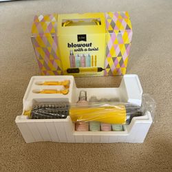 Drybar Blowout with a Twist Bundle