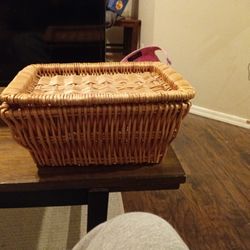 Basket With Lid
