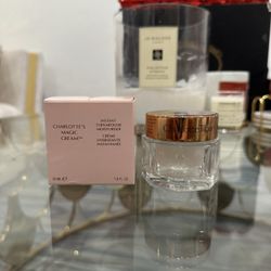 Charlotte Tilbury Magic Cream Moisturizer with Hyaluronic Acid💕