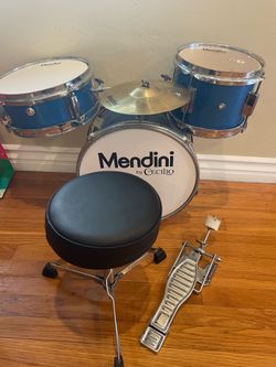 Children’s Mendini drum set