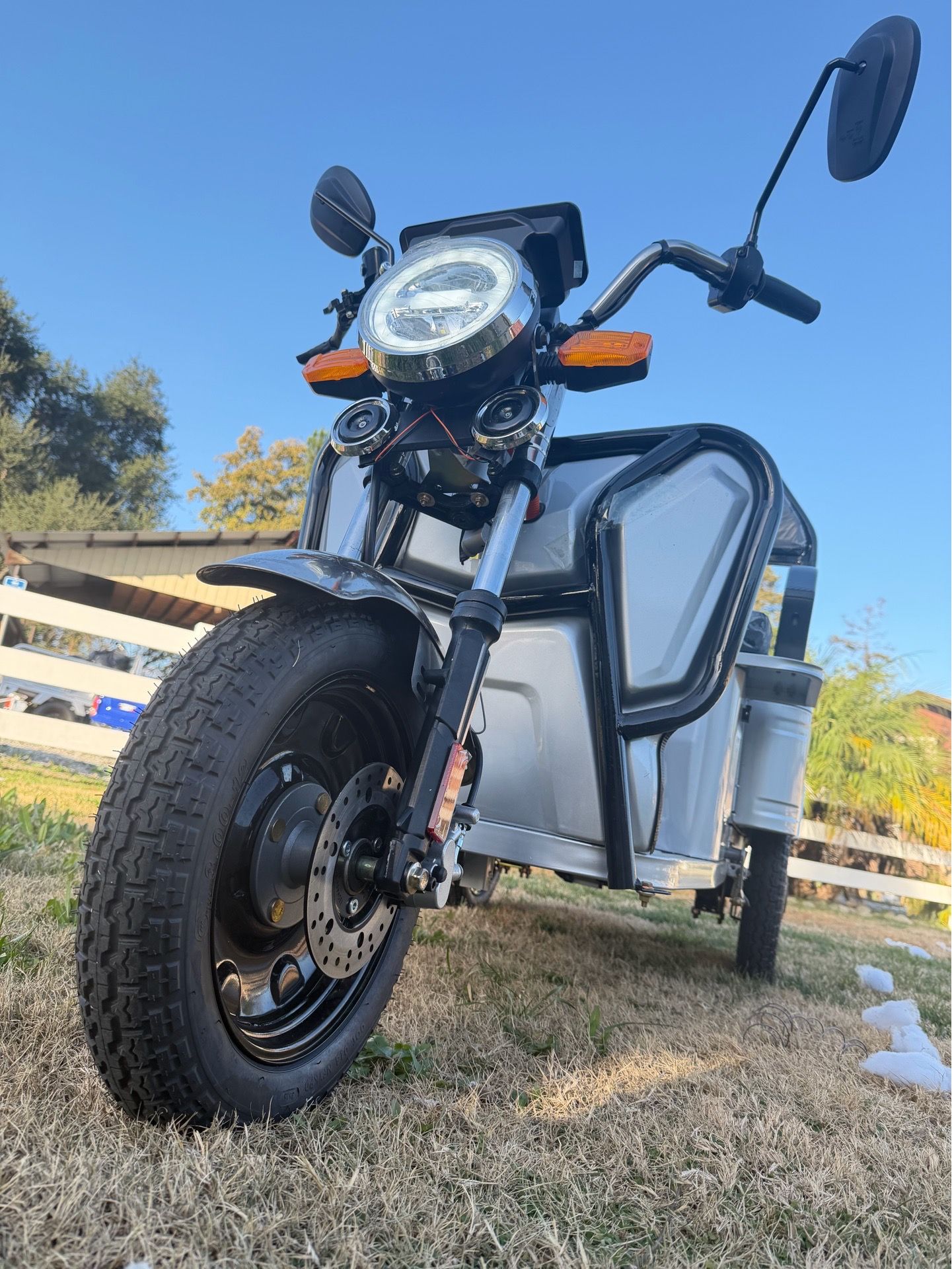 Electric Cargo Tricycle / 3-Wheel Utility Bike – 2000W
