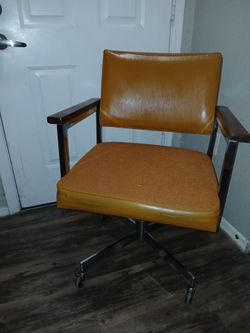 Vintage Swivel Rolling Office Chair MCM Bassick Flo-Tork