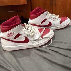 Jordan 1’s Red And White