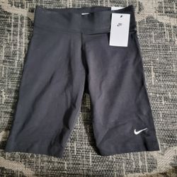 Nike Biker Shorts
Size Small
Brand New in Packaging
