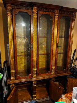 FREE SOLID WOOD HUTCH
