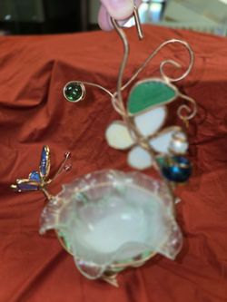 Hanging stained glass bird bath/feeder
